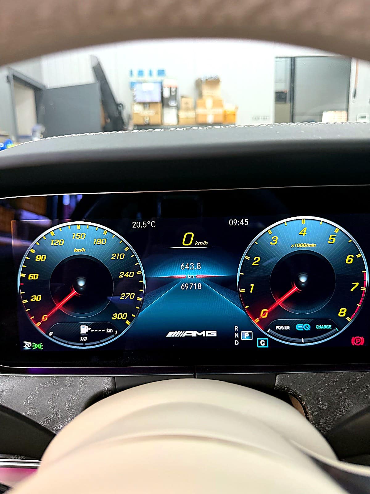 메르세데스-AMG GT 43 계기판 누적 주행거리 69,718km