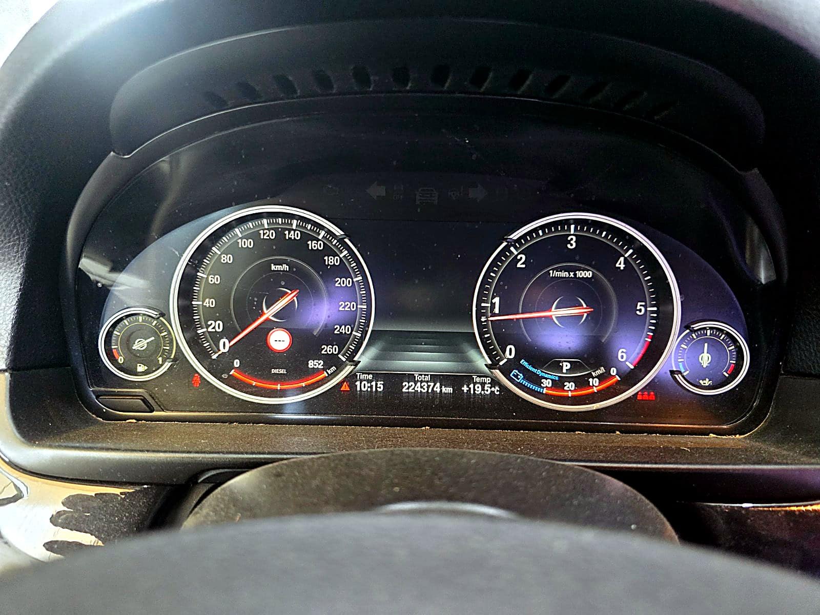 BMW 520d 계기판 누적 224,374km