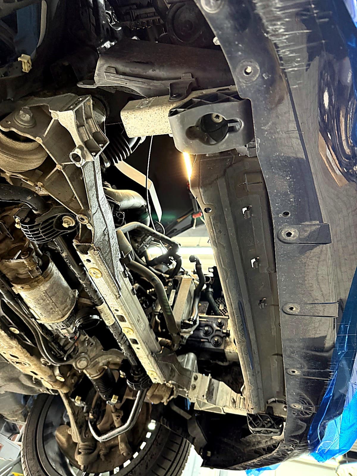 BMW 5시리즈 앞부분 분해
