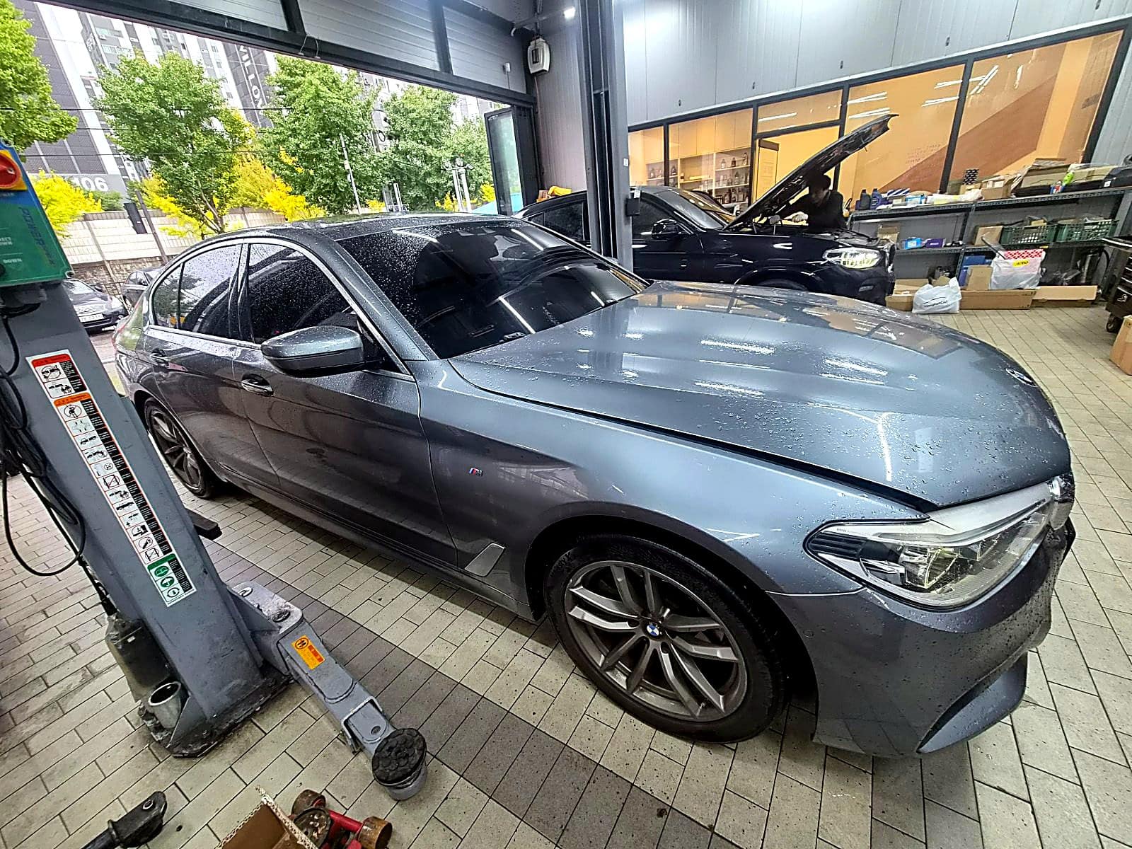 쌍촌본점에 입고된 BMW 5시리즈 G30