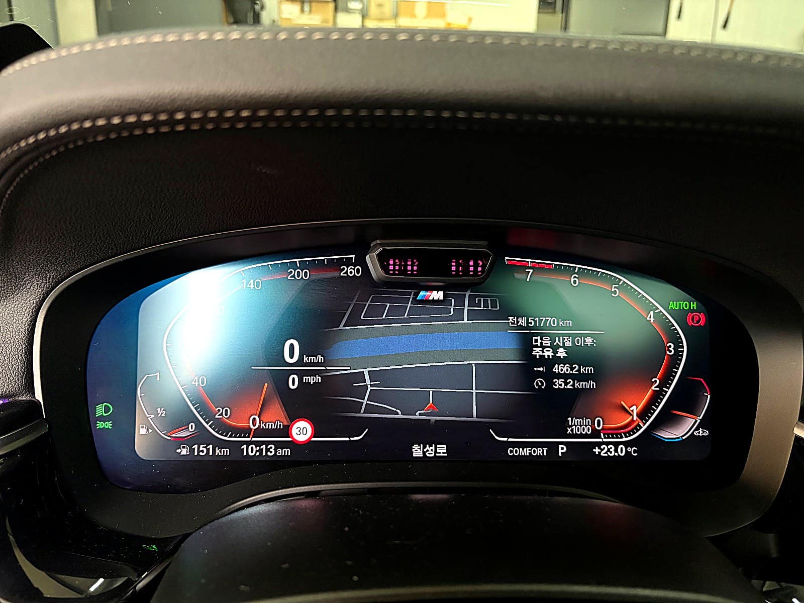 BMW 630i GT 계기판에 표시된 누적 주행거리 51,770km