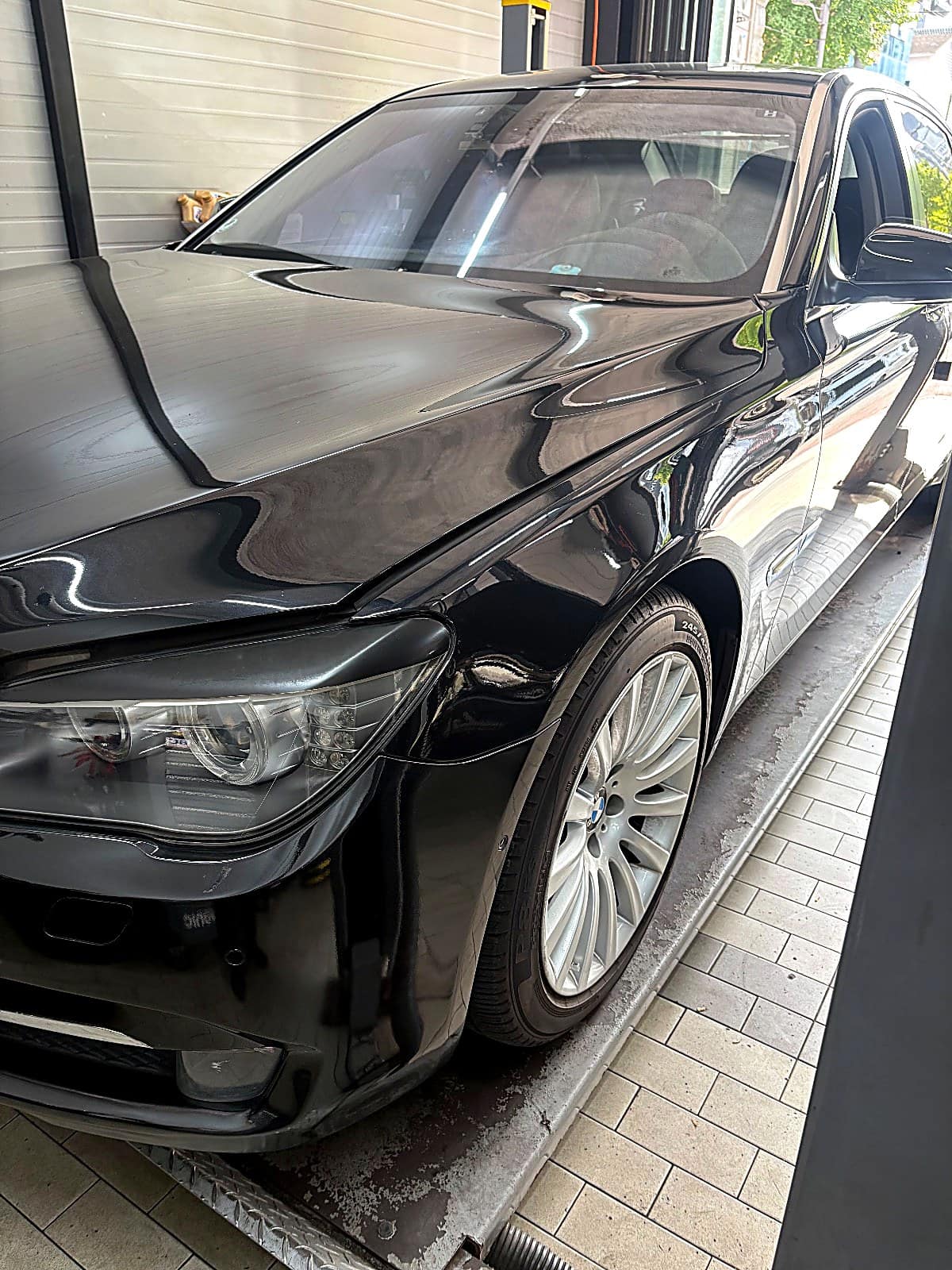 쌍촌본점에 입고된 BMW 7시리즈 750Li