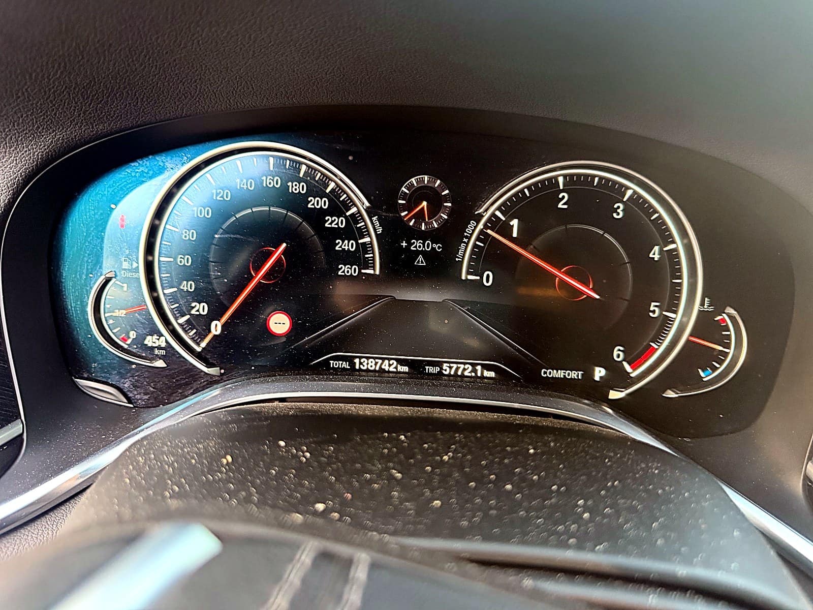 BMW 7시리즈 계기판에 표시된 누적 주행거리 138,742km