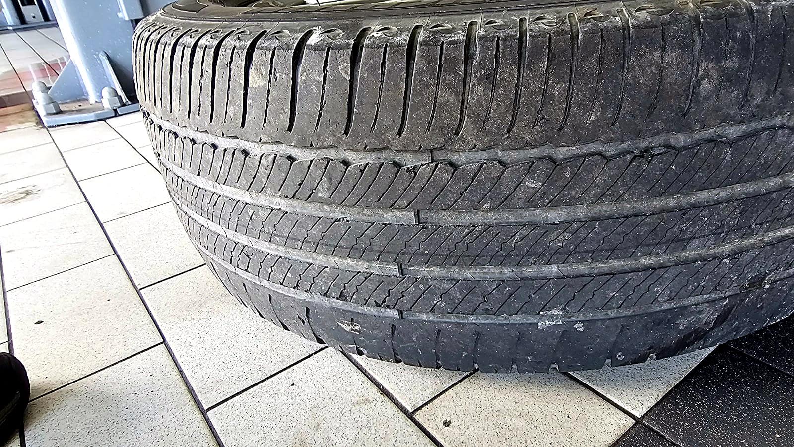 BMW X3 타이어 트레드