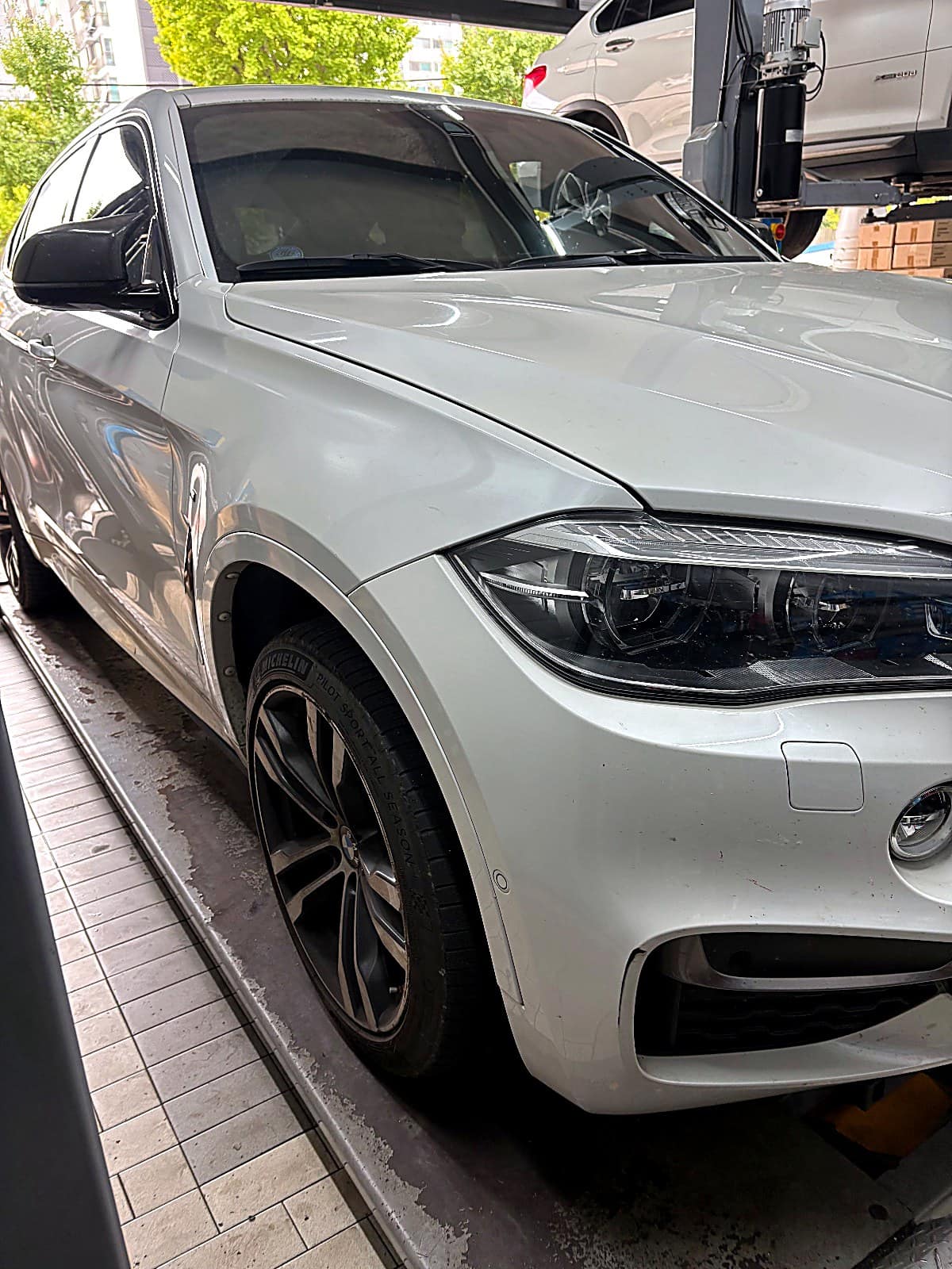 쌍촌본점에 입고된 BMW X6 F16