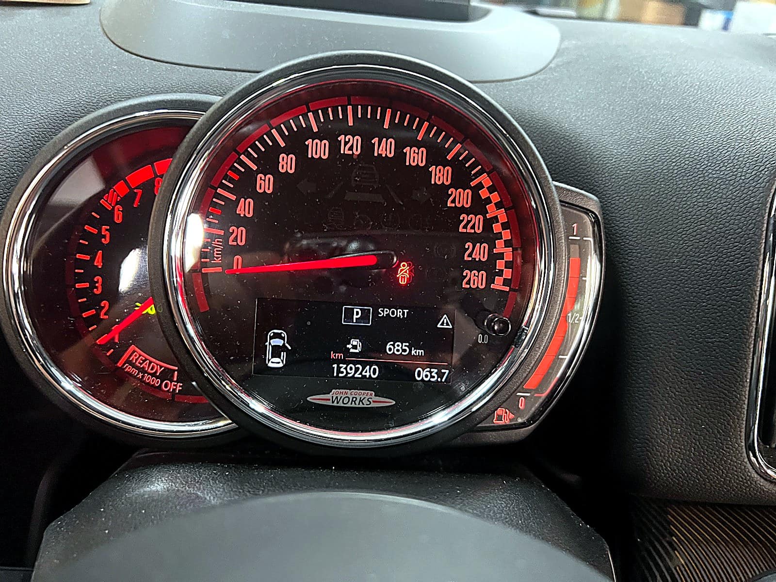 미니 컨트리맨 JCW 계기판, 누적 주행거리 139,240km