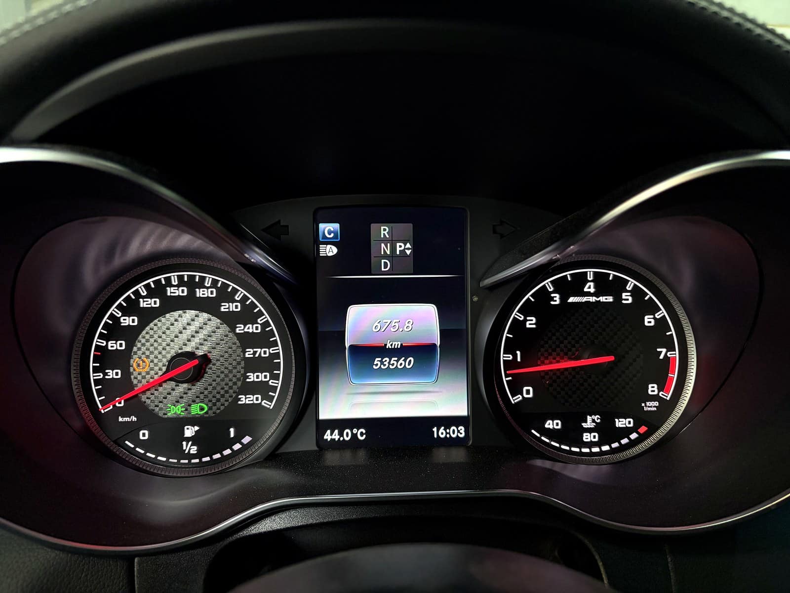 벤츠 AMG C63 S 계기판에 표시된 누적 주행거리 53,560km