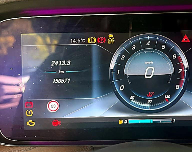 벤츠 E클래스 계기판 누적 150,671km