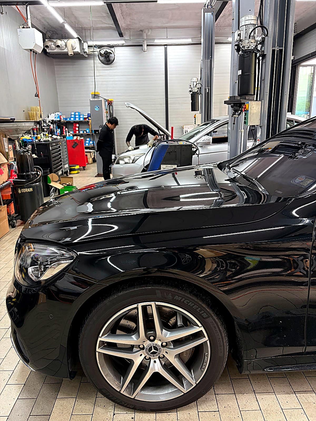 쌍촌본점에 입고된 검은색 벤츠 S350 d