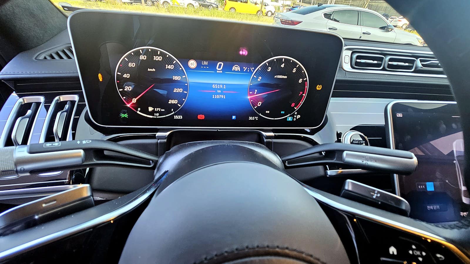 벤츠 마이바흐 S580 계기판에 뜬 타이어공기압(TPMS) 경고 표시