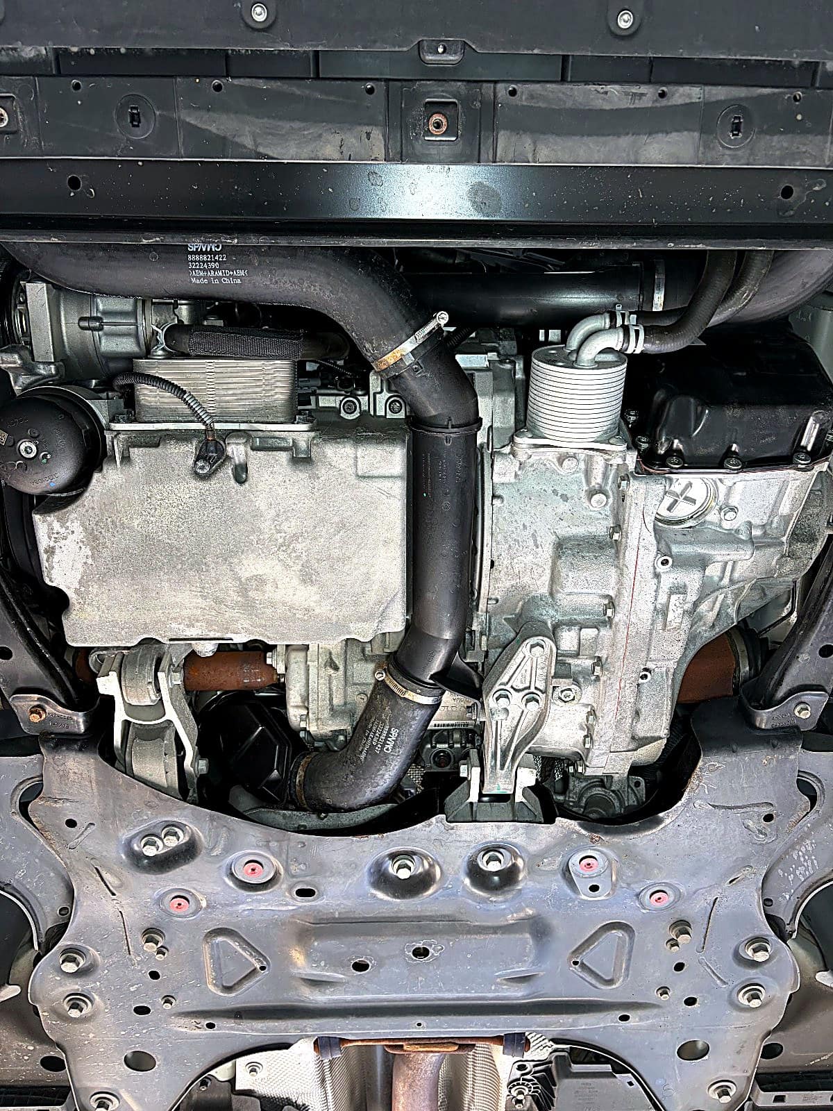 볼보 XC40 하부