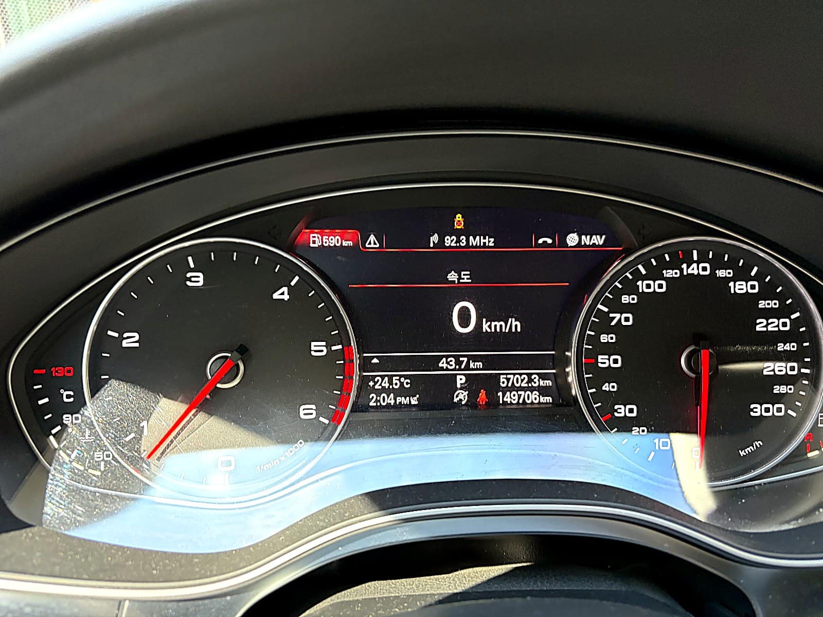 아우디 A6 계기판 누적 149,706km