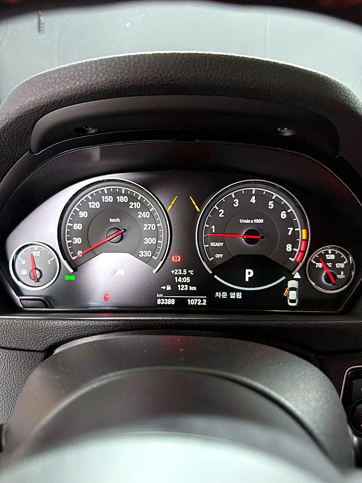 BMW M4 계기판 누적 83,388km