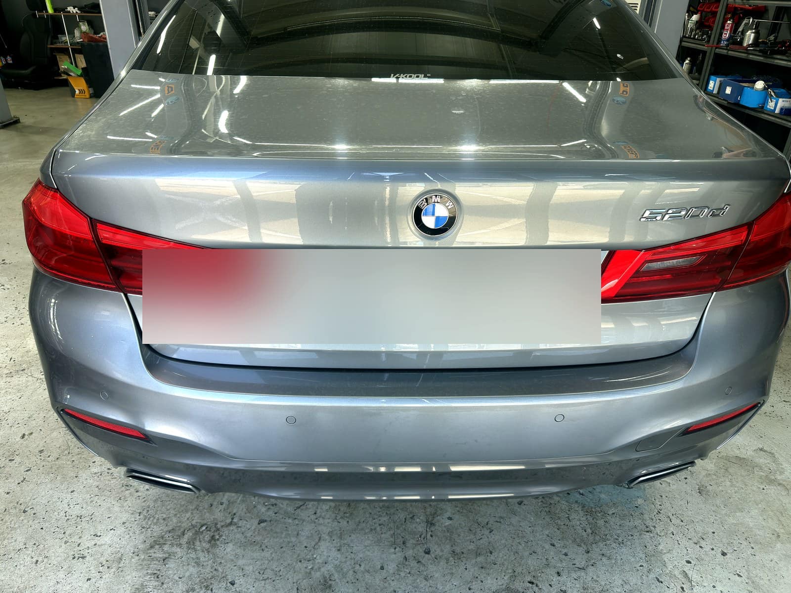 순천 H모터스에 디퍼런셜 오일 누유 수리로 재입고된 BMW 520d 외관