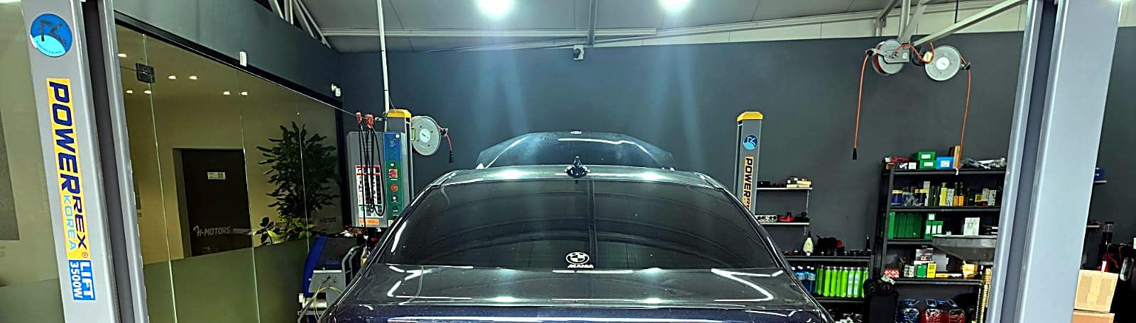 순천점에 입고된 BMW 5시리즈 뒷모습