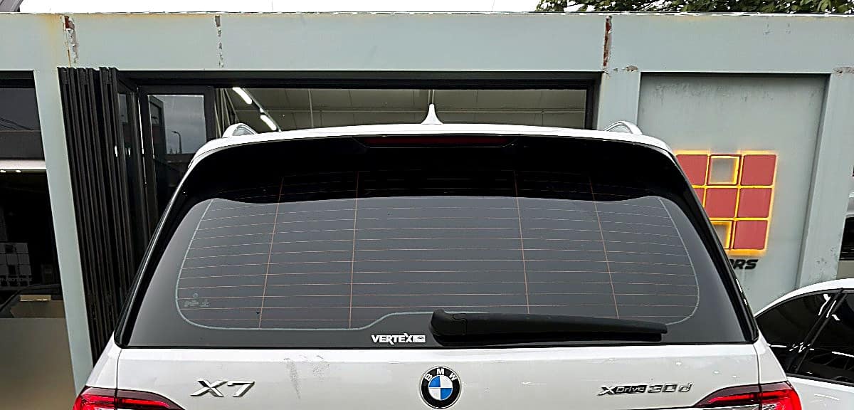 순천점에 입고된 BMW X7 뒷모습 상단