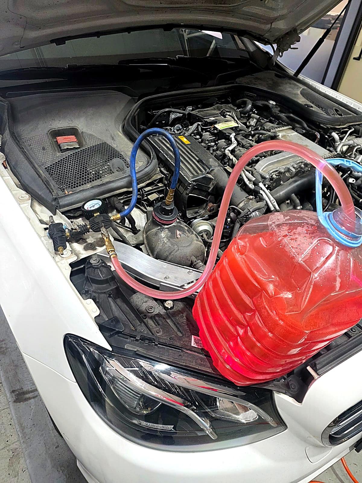 벤츠 E300 냉각수 진공 주입